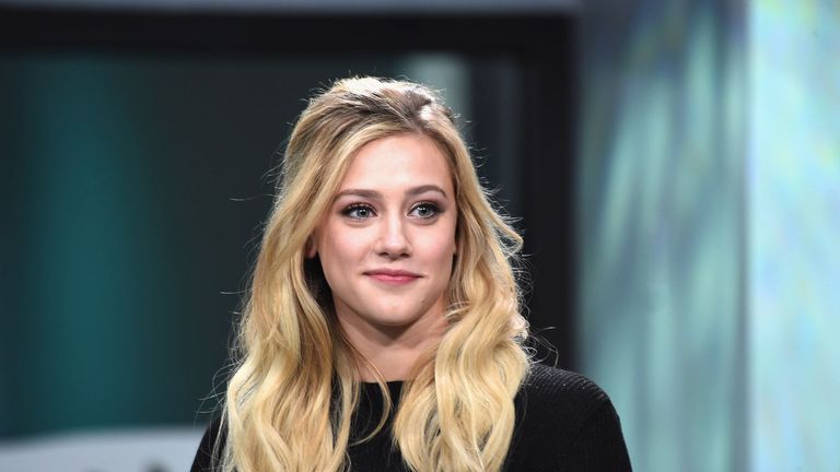 Hair, Face, Blond, Beauty, Hairstyle, Eyebrow, Head, Lip, Fashion, Long hair,