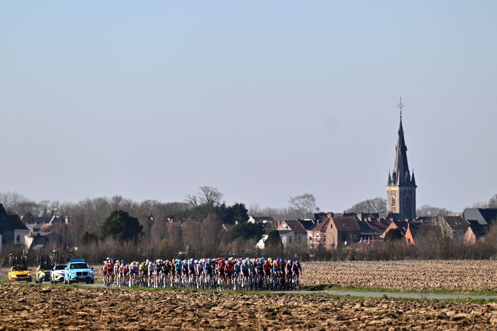 DOUR BELGIUM MARCH 04 A general view of the peloton competing during the the 57th Ename Samyn Classic 2025 a 1991km one day race from Quaregnon to Dour on March 04 2025 in Dour Belgium Photo by Luc ClaessenGetty Images