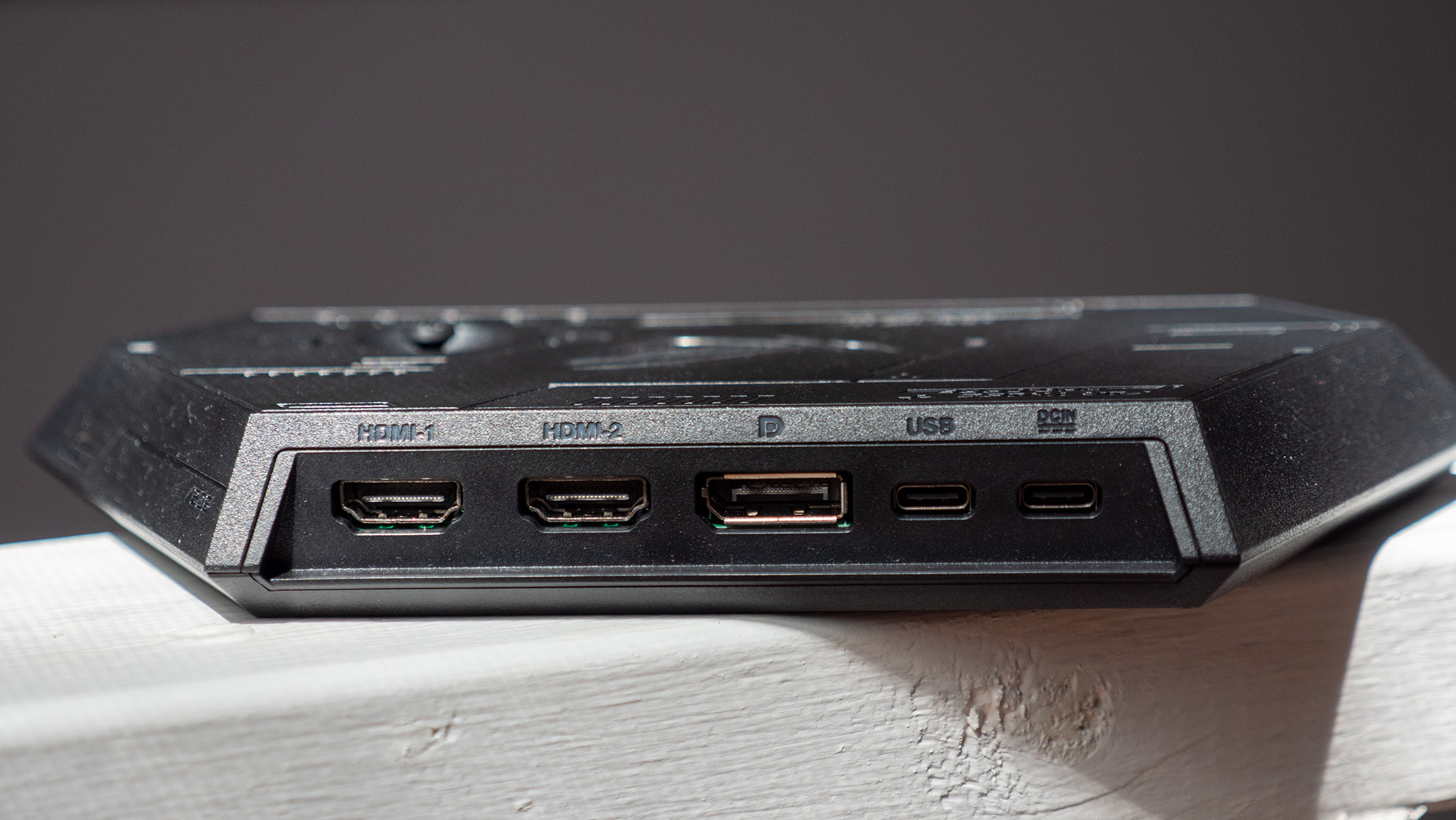 The back of Xreal ROG R1's included dock and all the ports