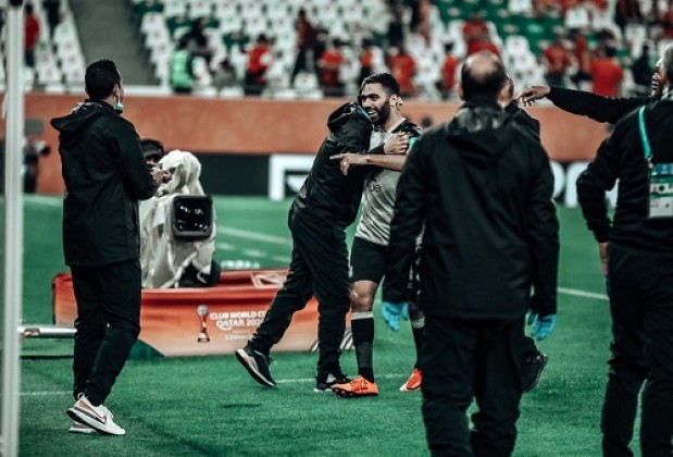 Hussein El Shahat celebrating his goal with Pitso Mosimane