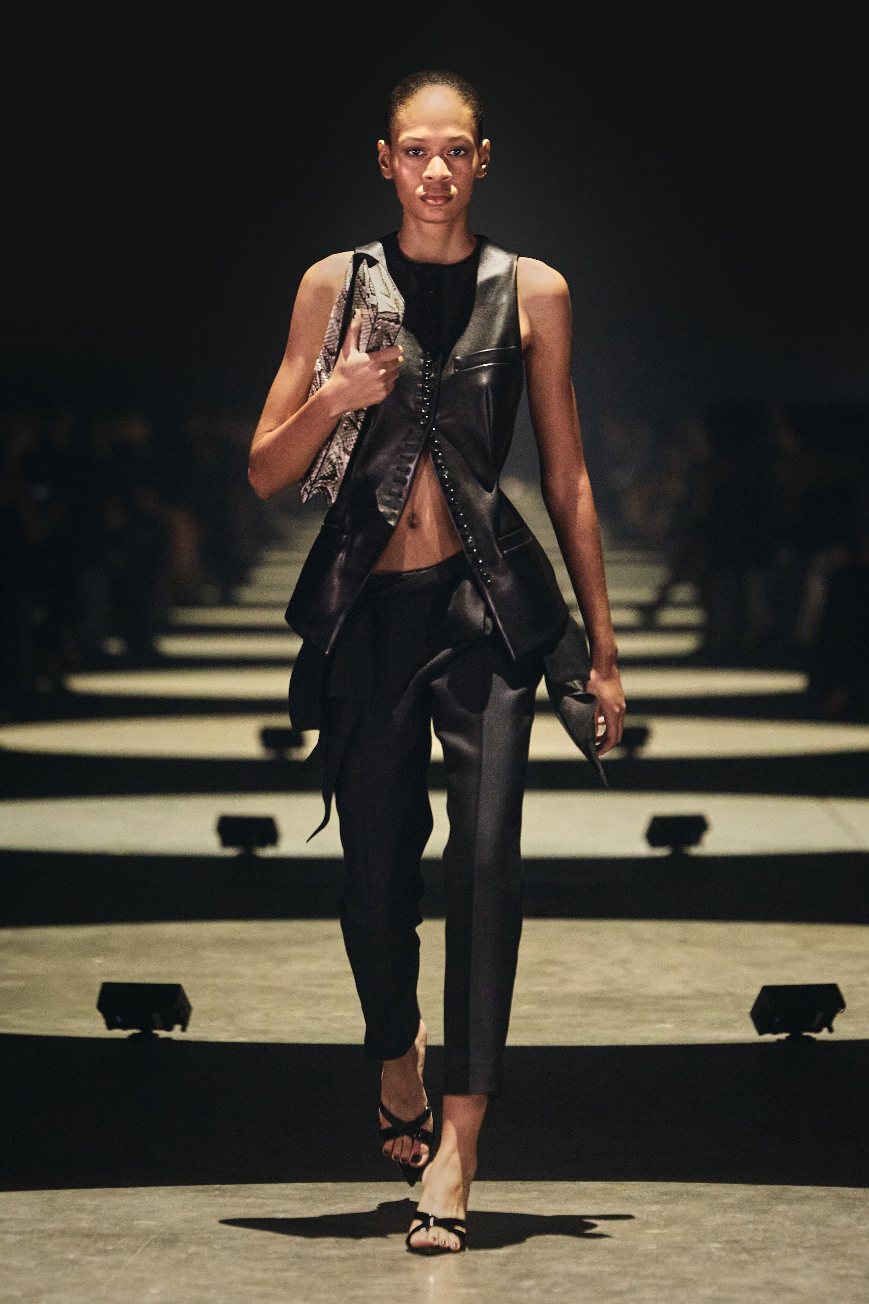 Khaite S/S 27 runway, cropped skinny pants trend