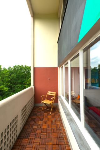 berlin le corbusier apartment renovation by philipp mohr balcony