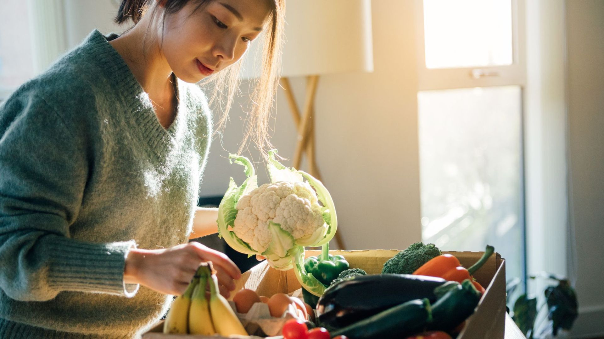 How to relax: A woman unpacking a grocery shop