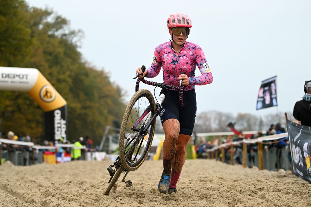RIJKEVORSEL BELGIUM NOVEMBER 19 Zoe Backstedt of United Kingdom and Team EF Education Tibco Svb competes during the 36th Superprestige Merksplas 2022 Womens Elite Superprestige2023 CXWorldCup CycloCross on November 19 2022 in Rijkevorsel Belgium Photo by Luc ClaessenGetty Images