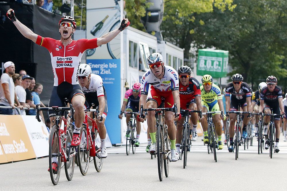 Greipel wins the brunch sprint