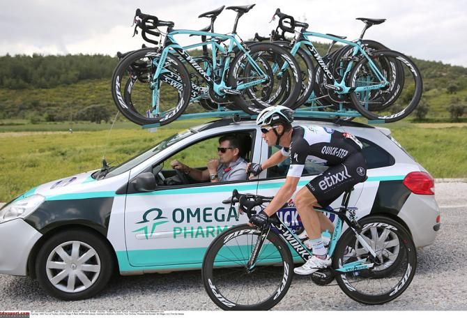 Mark Renshaw at the team car