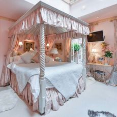 princess flat lennox gardens bedroom