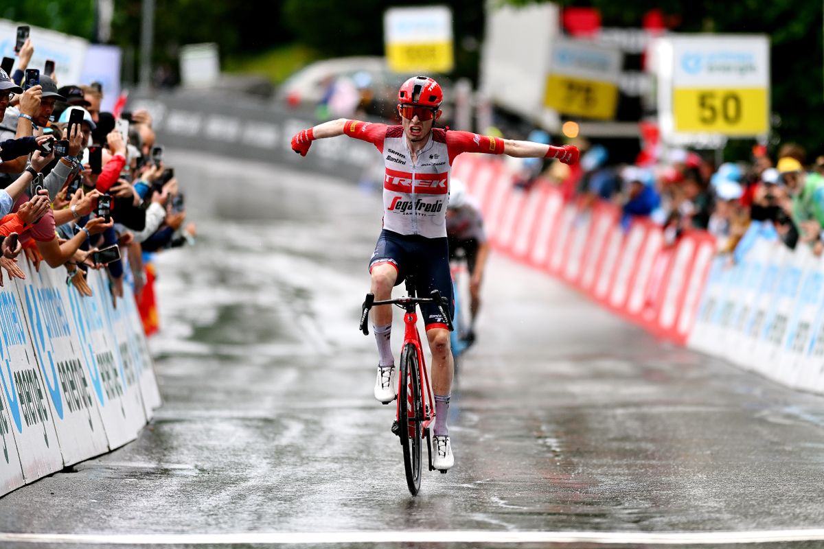 Mattias Skjelmose drops Remco Evenepoel to take Tour de Suisse lead and ...