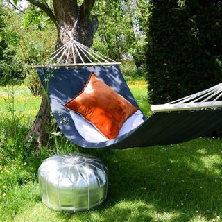 outdoor seating ideas: hammock by Ella James