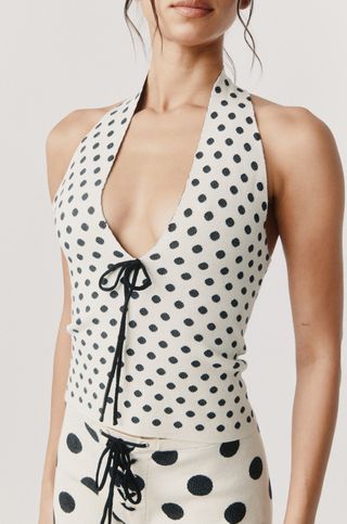 aAajAY9mLbwpBDwijSCSdM-320-80 الاتجاهات العليا 4 بلا أكمام موجودة في كل مكان هذا الصيف