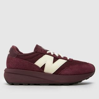 New Balance 370 Trainers in Burgundy