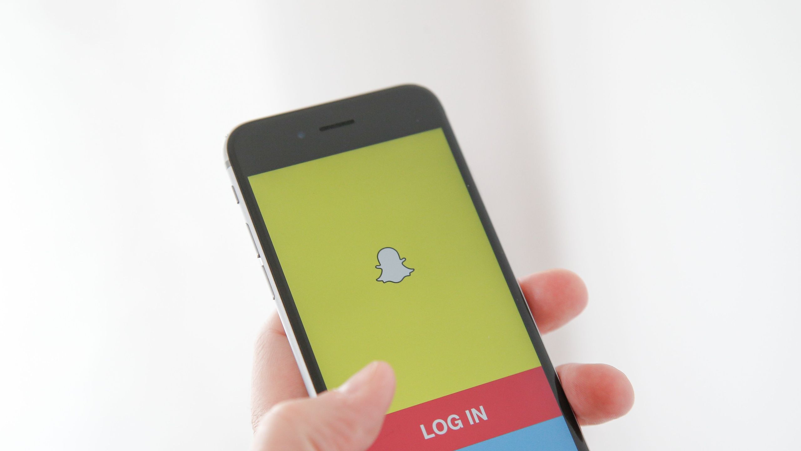 Snap Ghphy Here's Why the Giphy GIF Stickers Have Been Removed from Snapchat ...