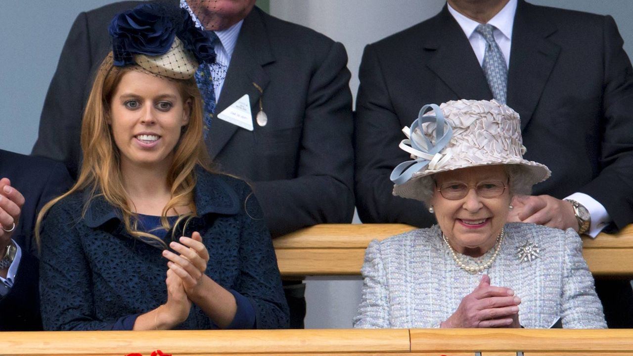 princess beatrice queen 154482211