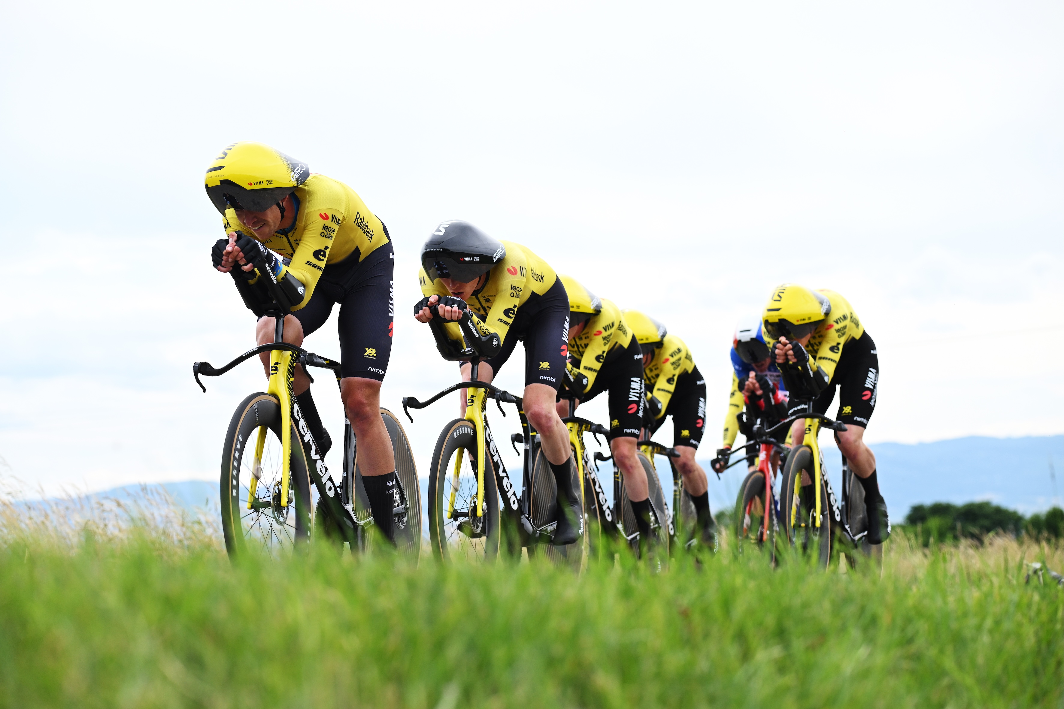 Visma-Lease a Bike ride stage three TTT Tour Auvergne Rh&ocirc;ne-Alpes