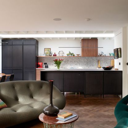 Garage conversion into a kitchen by Dobuild