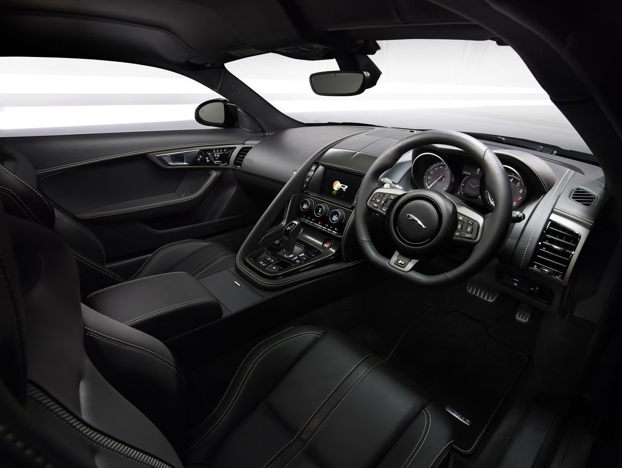 awd_r_storm_grey_studio_05.jpg
