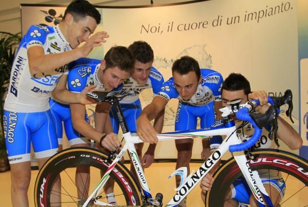 Domenico Pozzovivo, Gianluca Brambilla, Sacha Modolo, Enrico Battaglin and Filippo Savini make sure everything is just right