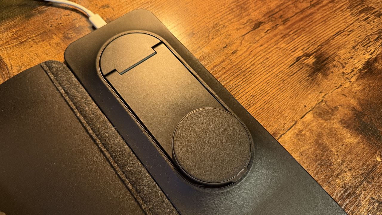Journey ALTI LIFT desk mat on a wooden desk