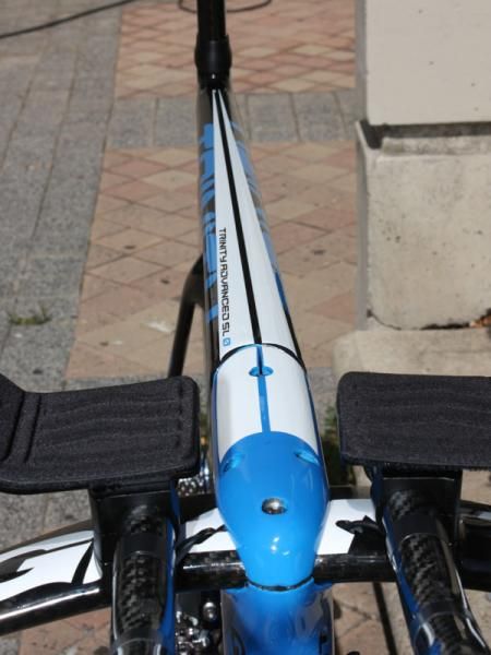 Orienting the stem inline with a level top tube has become a popular way to decrease drag - but Giant may have been the first to do so.