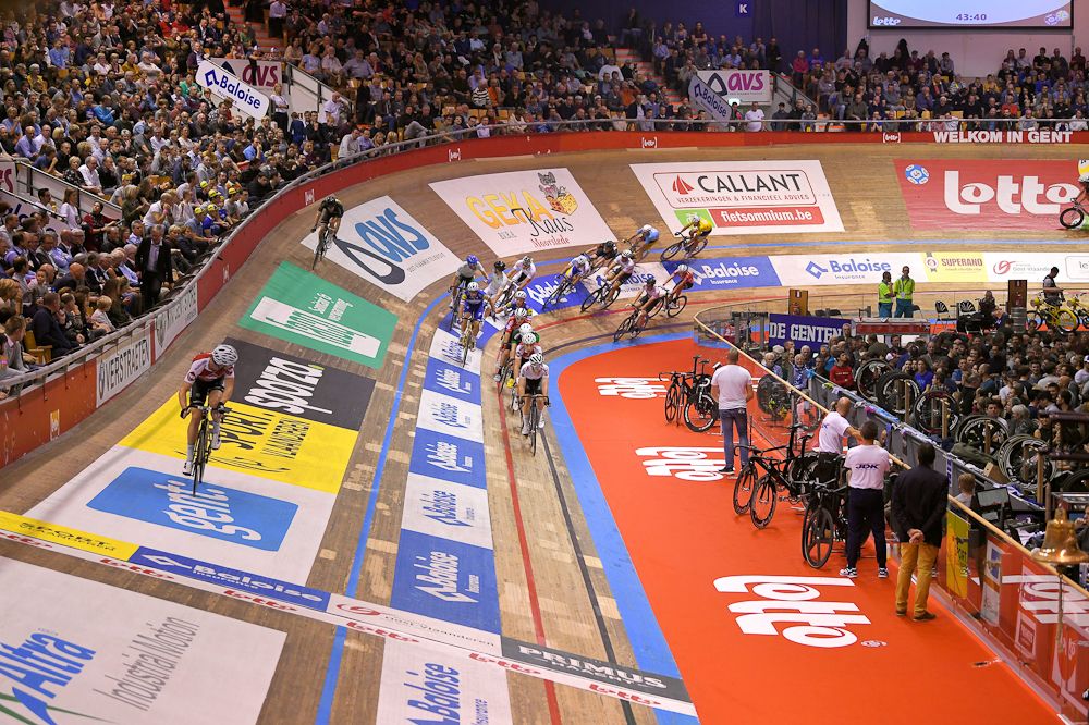 Riders compete in the final Madison at the 2018 Gent Six Day