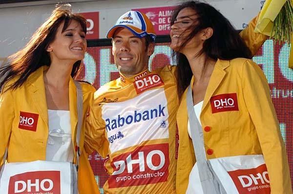 The golden boy Oscar Freire in the maillot oro.