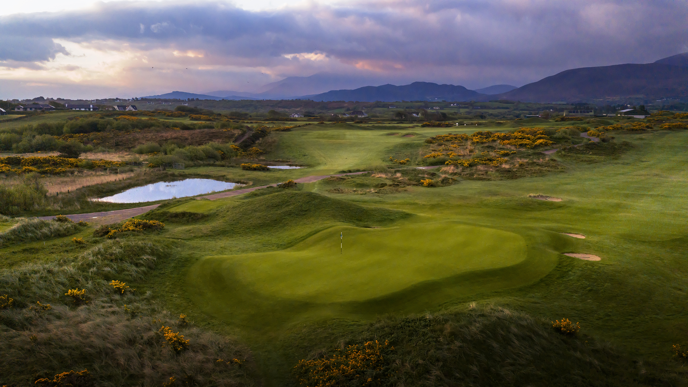 The 14th green at Dooks