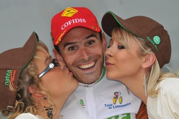 In addition to the sprint classification, St&eacute;phane Auge (Cofidis) also leads the combination classification.