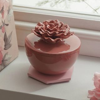 the chateau fragrance lidded ceramic candle