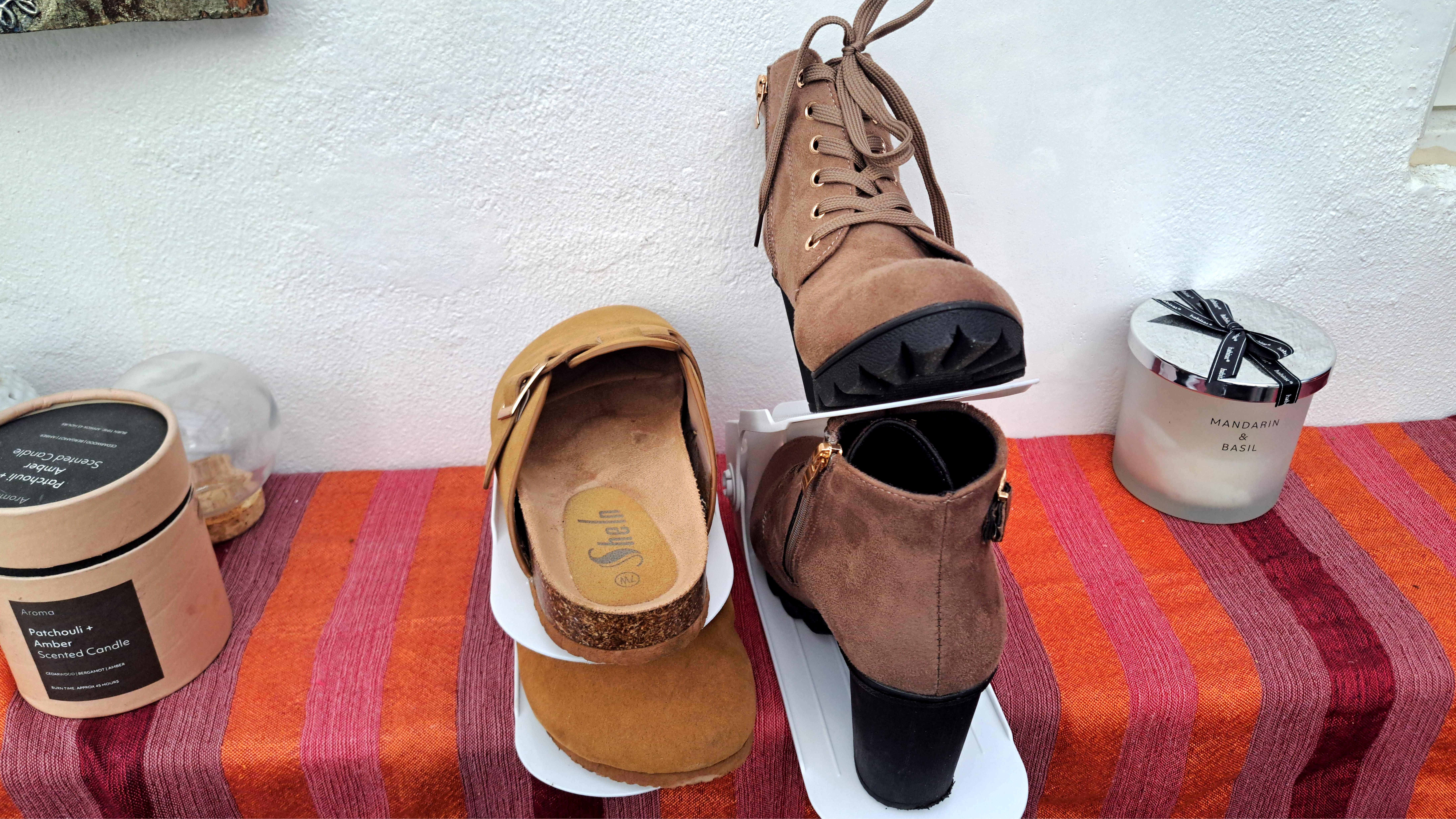 Neprock Shoe slot with shoes