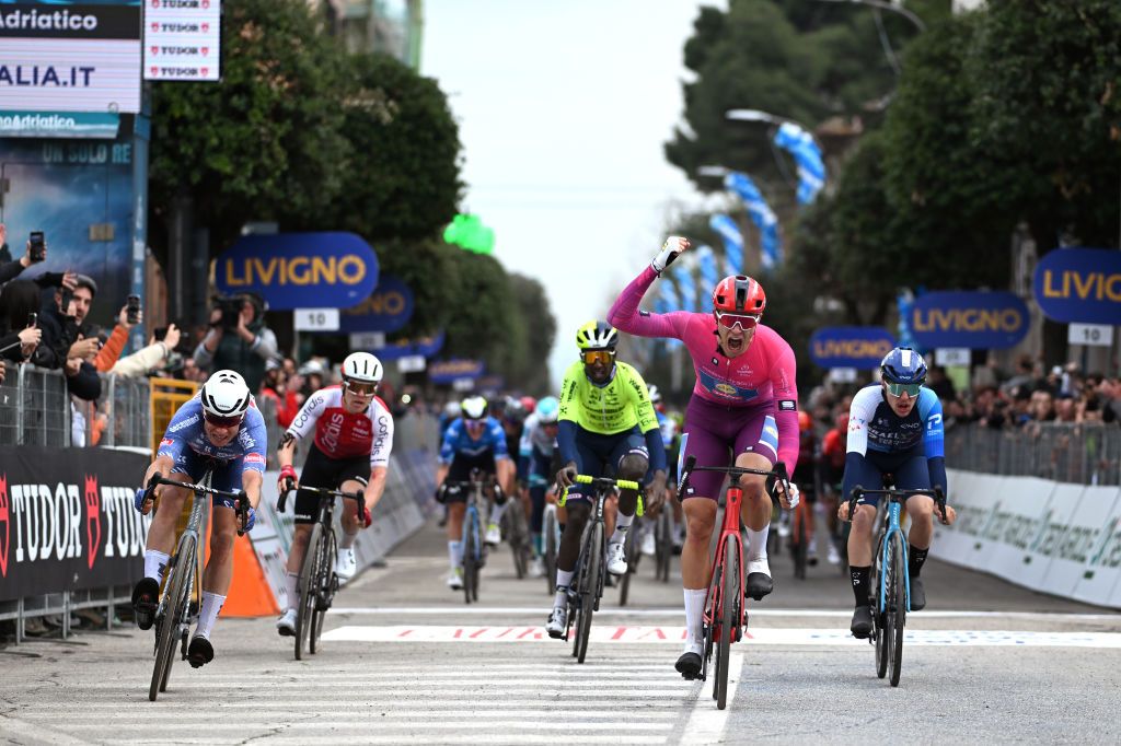 Tirreno-Adriatico stage 4: Jonathan Milan (Lidl-Trek) takes the win