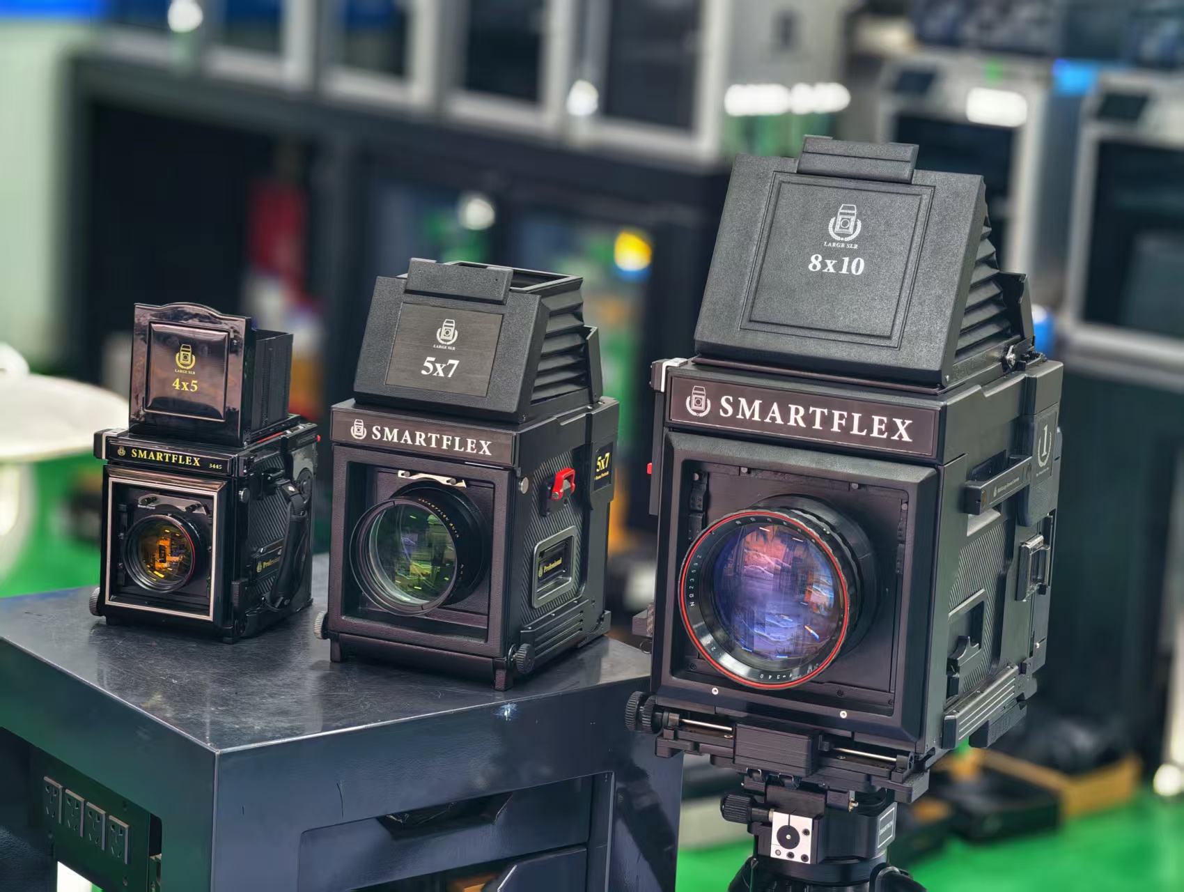 The Smartflex 8x10 SLR is a large-format film camera with a viewfinder and SLR design