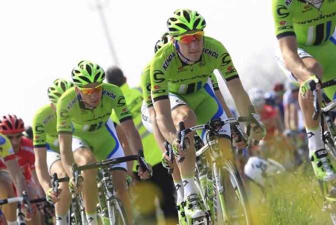 Elia Viviani with his Cannondale teammates