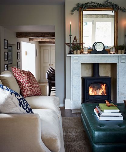 An 18th-century townhouse in the Cotswolds, dressed for Christmas