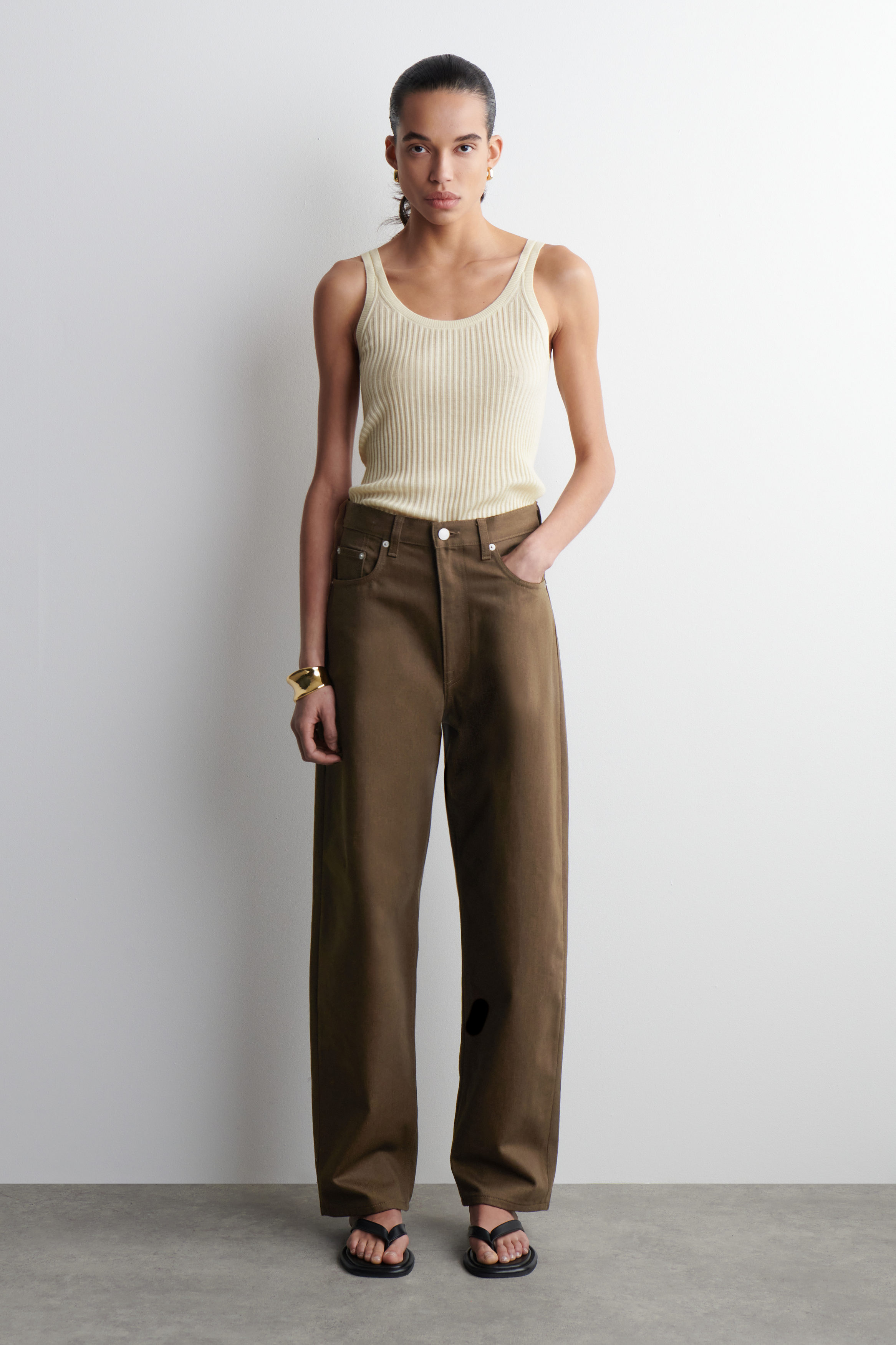 Bay Barrel-Leg Jeans