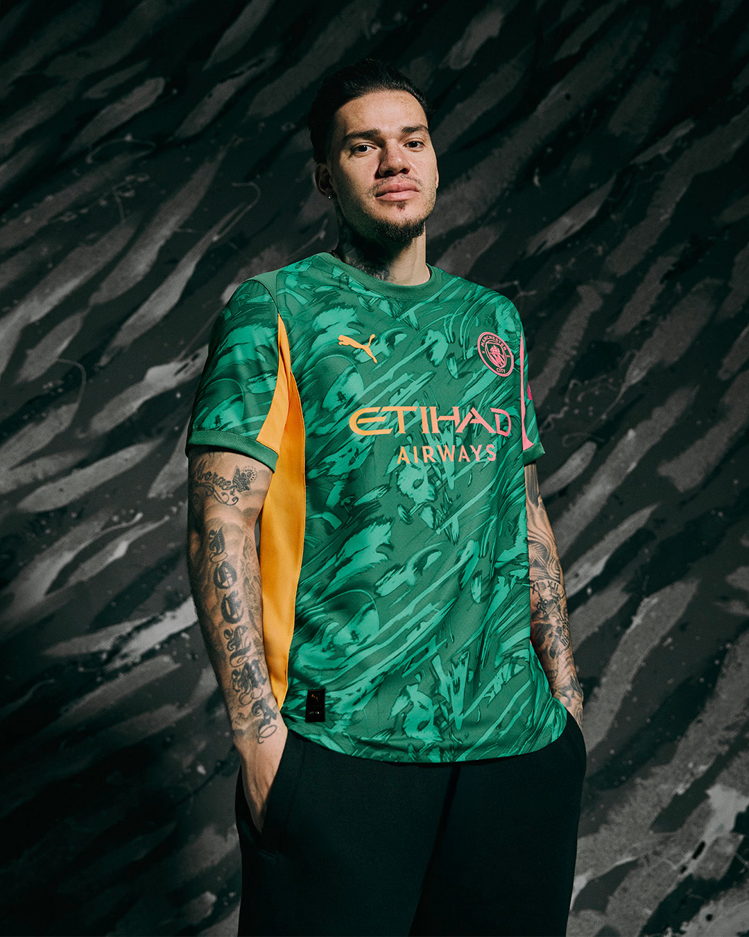 Manchester City 2025/26 home kit