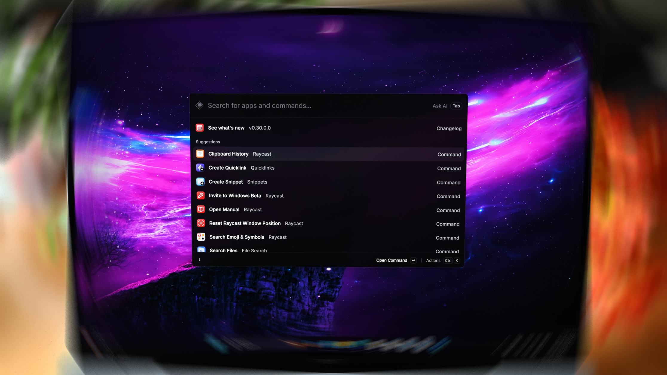 An image of the new Raycast beta app testing on Windows 11. The app offers an Apple Spotlight-esque experience powered by AI.