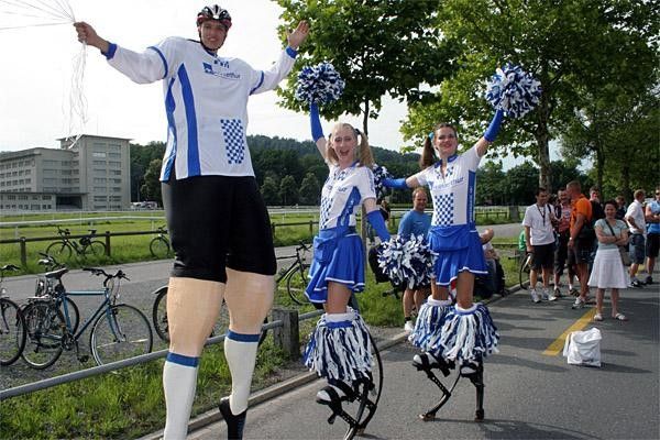 Some rather strange entertainment at the stage finish