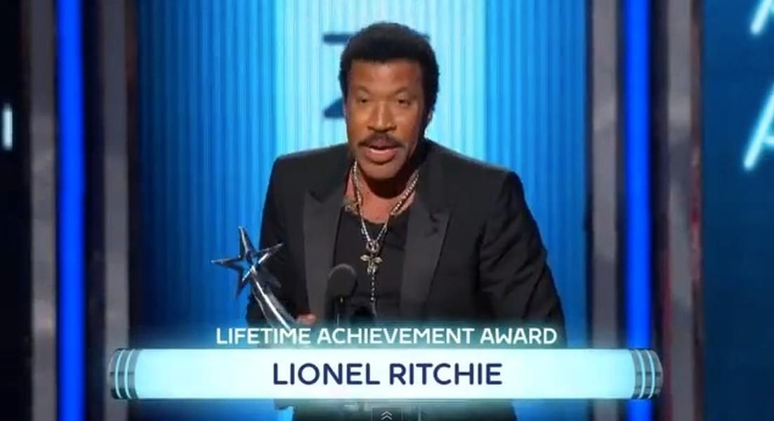 A little misspelling doesn&amp;#039;t take away from Lionel Richie&amp;#039;s lifetime achievement award