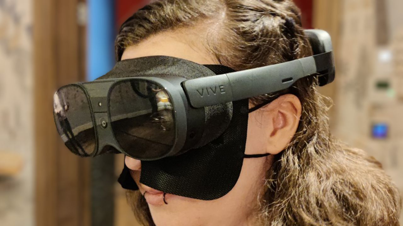 HTC Vive XR Elite