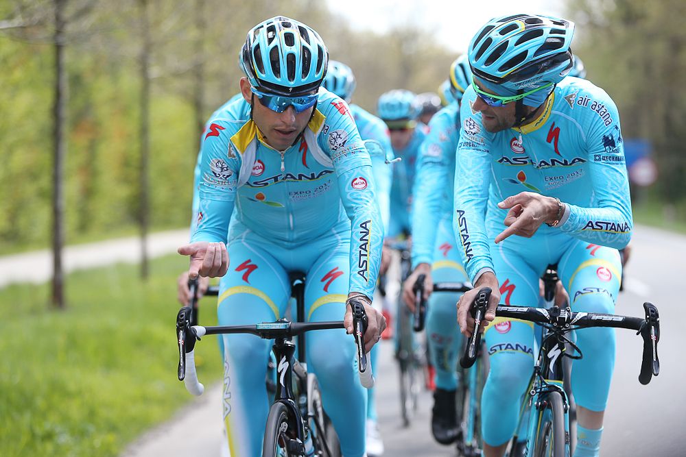 Astana riders train in Holland ahead of the 2016 Giro.