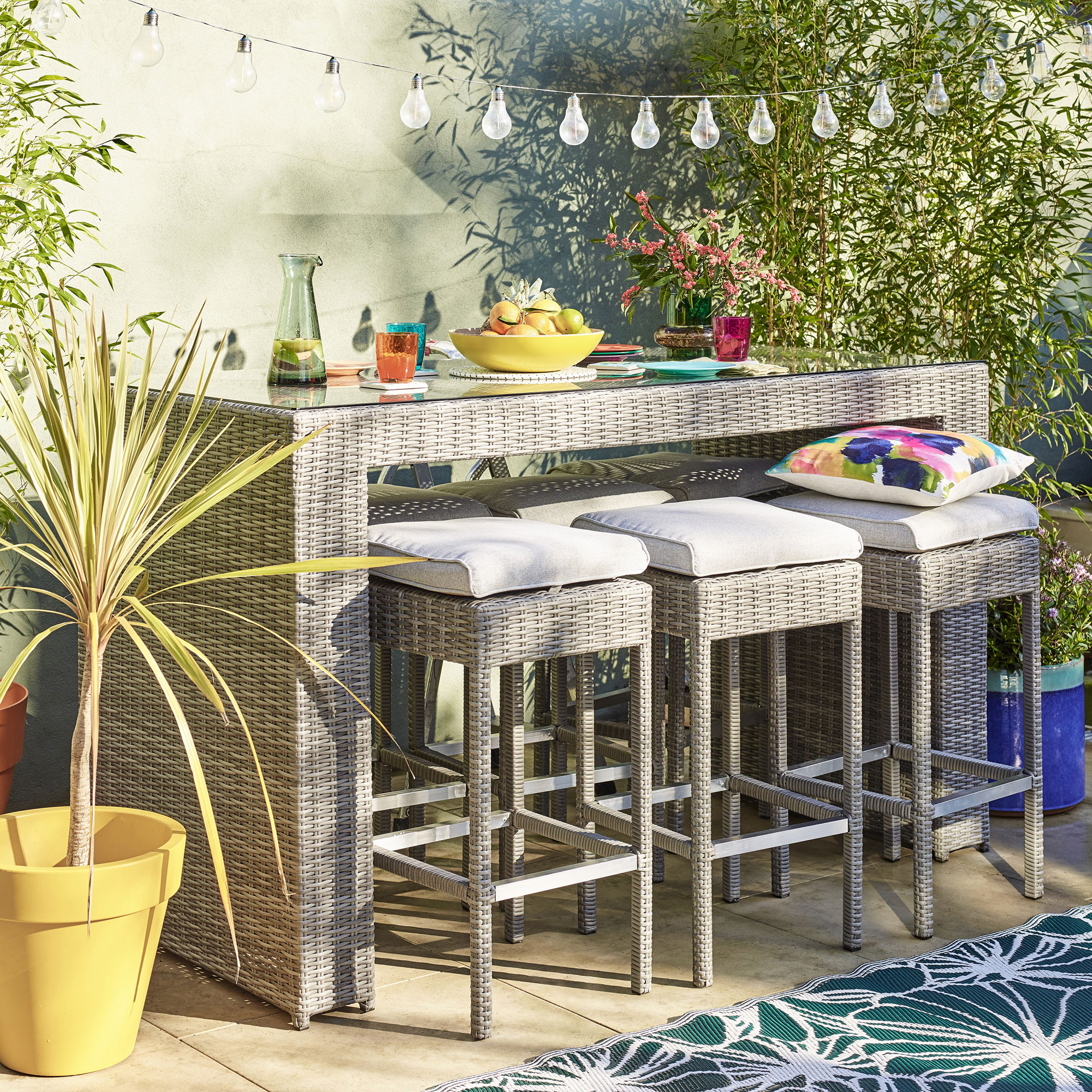 Garden Bar Ideas On A Budget To Create An Affordable Summer Drinking