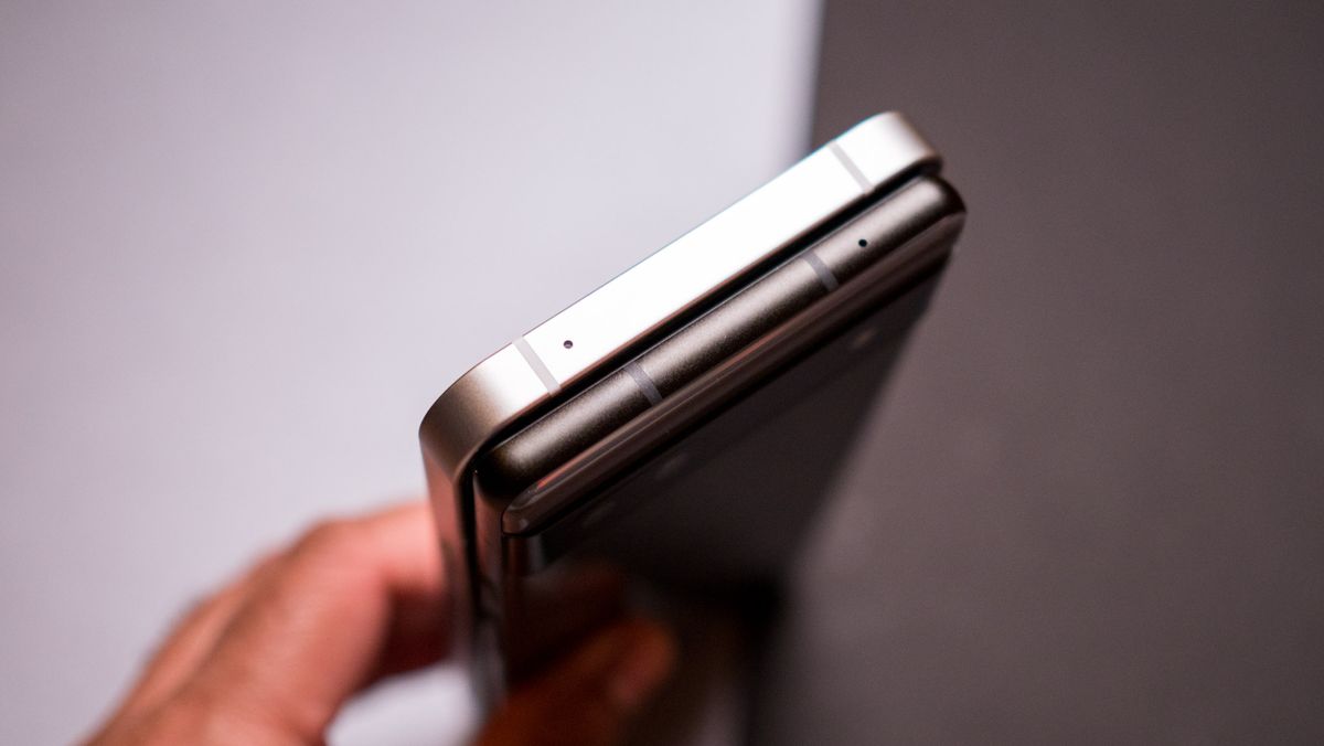 Nothing phone (1) vs. Google Pixel 6a