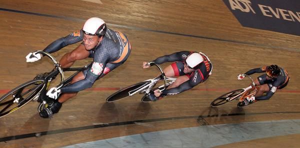 Giddeon Massie, Jimmy Watkins, David Espinoza in the Gols Medal Team Sprint Final.