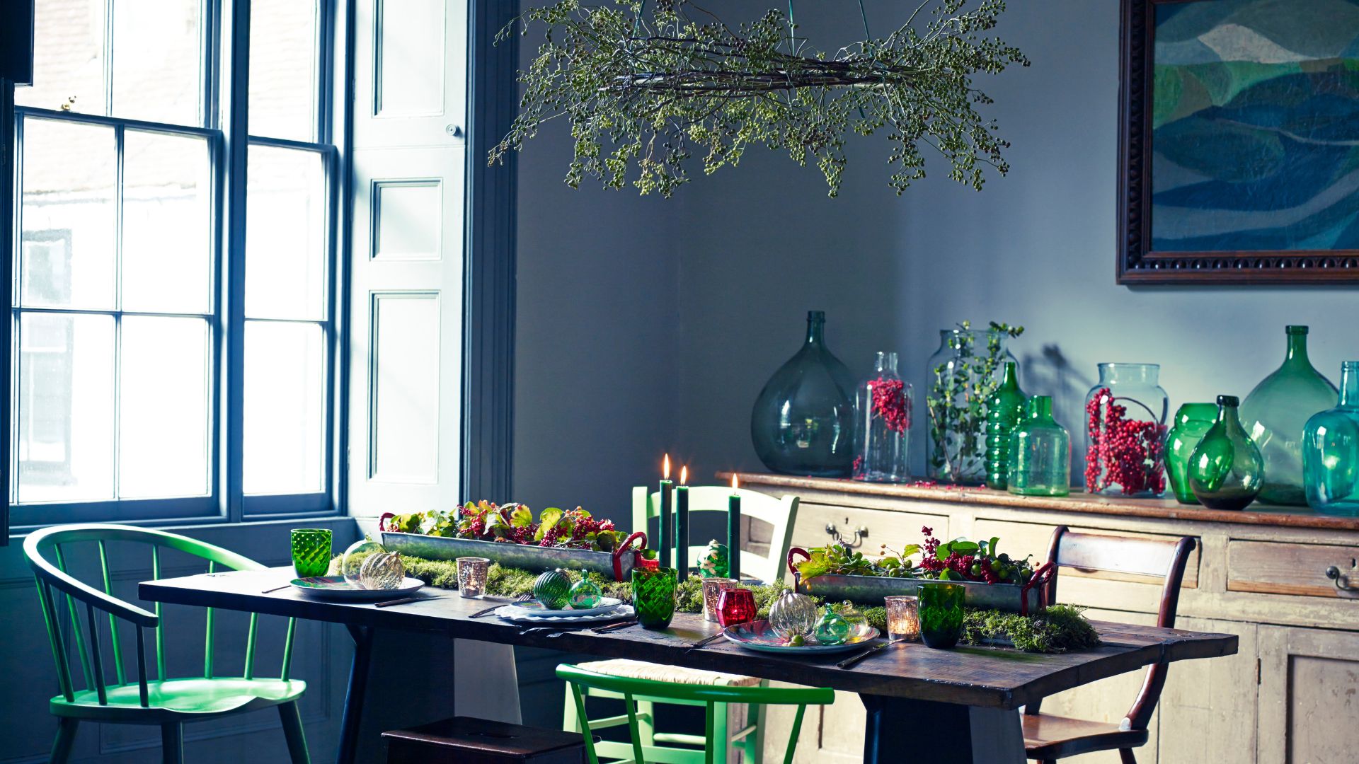 picture of dining room with christmas decor on it