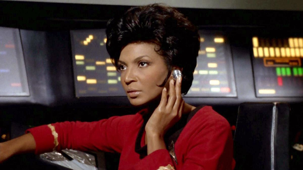 Nichelle Nichols at Lt Uhura in Star Trek: The Original Series season 2.