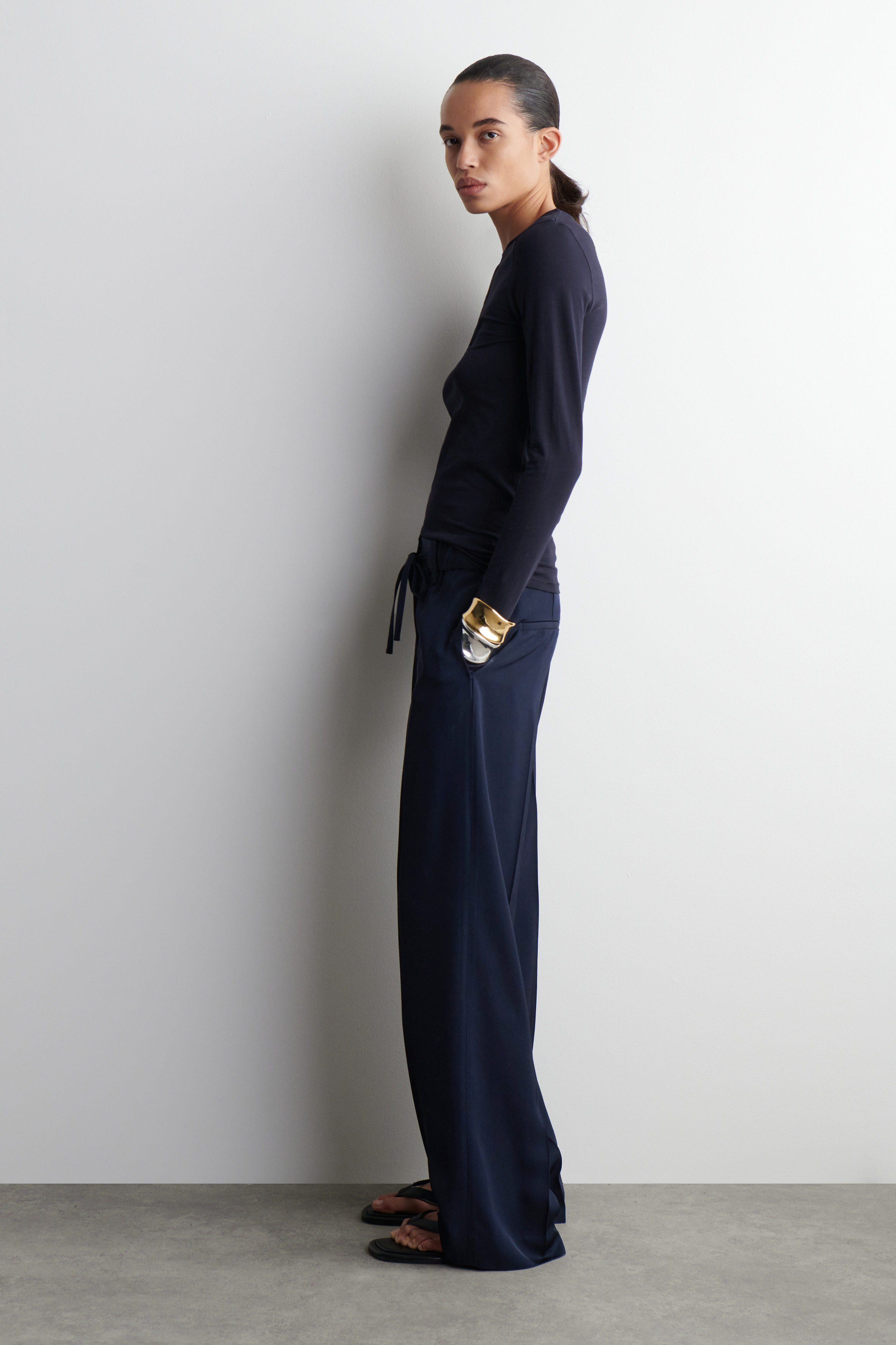 Slim Lightweight Long-Sleeved Top