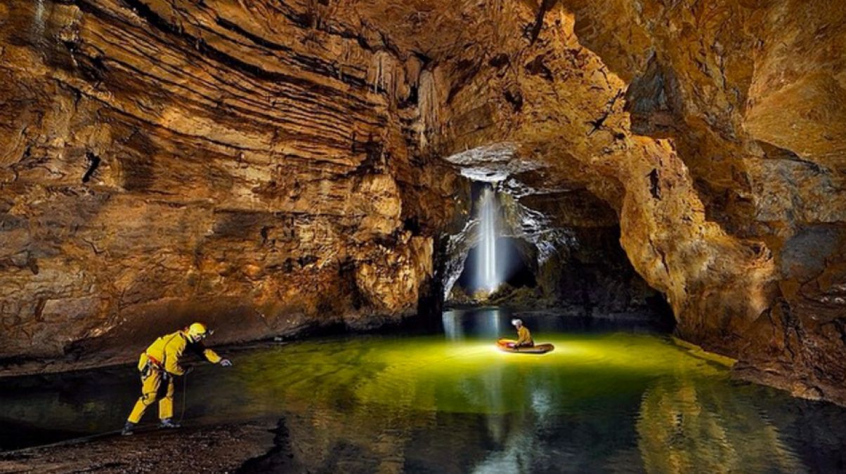 caving