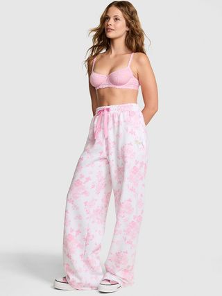aCvFvvPPgccfoiSunXqbdL-320-80 تسوق في فيكتوريا سيكريت بينك X Loveshackfancy Collab