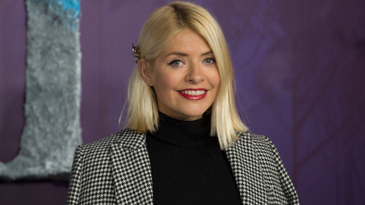 Holly Willoughby attends the &quot;Frozen 2&quot; European premiere at BFI Southbank on November 17, 2019 in London, England