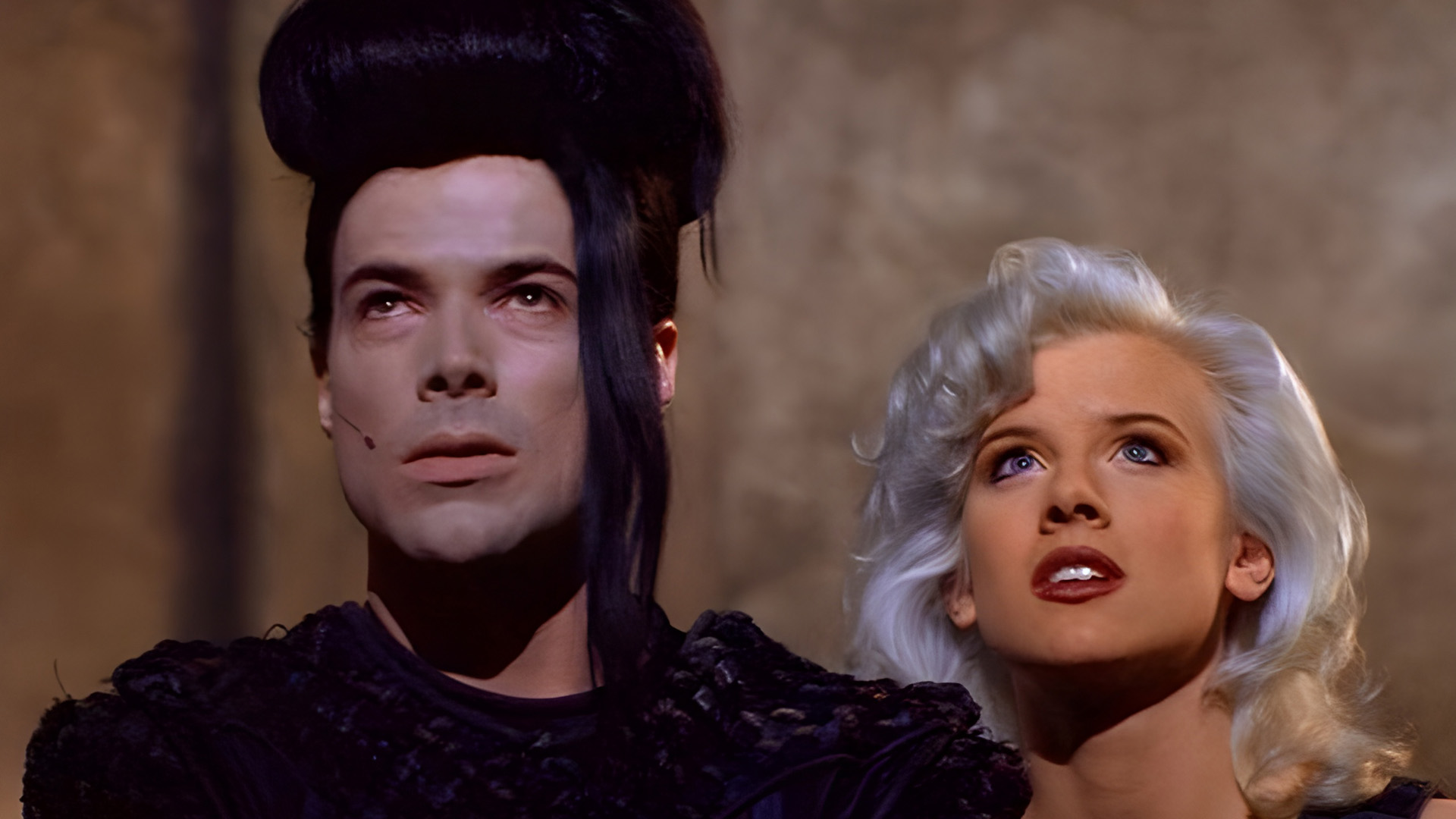 Kai (Michael McManus) and Zev Bellringer (Eva Habermann) in Lexx.
